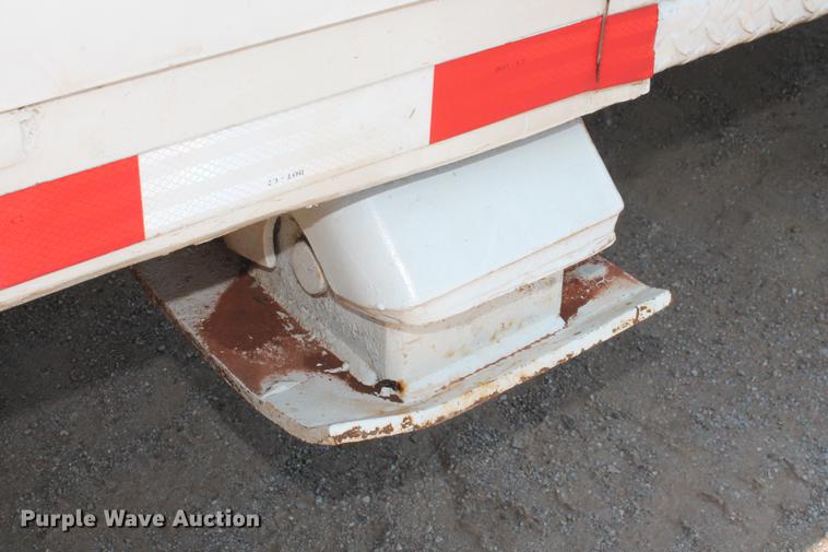 image for item DZ9997 1996 Ford F800 digger derrick truck