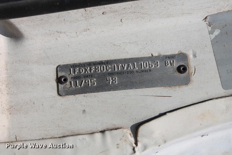 image for item DZ9997 1996 Ford F800 digger derrick truck