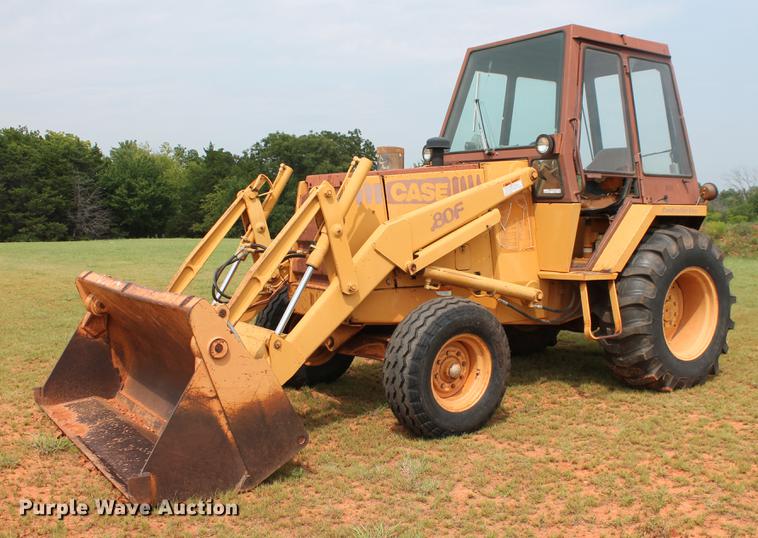 image for item DZ9999 1994 Case 480F loader tractor