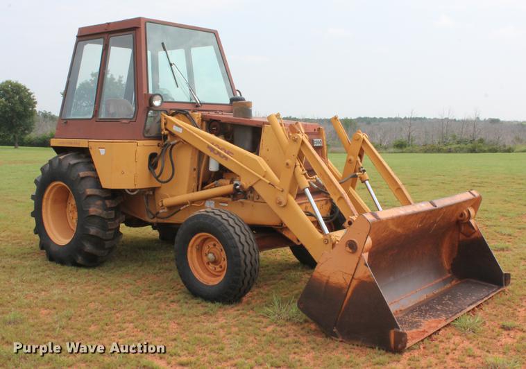 image for item DZ9999 1994 Case 480F loader tractor