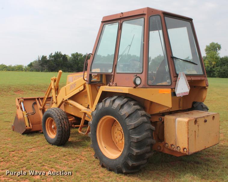 image for item DZ9999 1994 Case 480F loader tractor