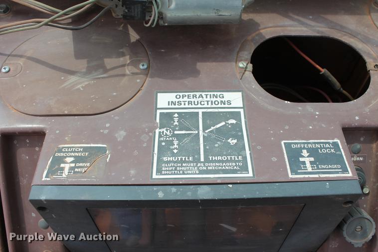 image for item DZ9999 1994 Case 480F loader tractor