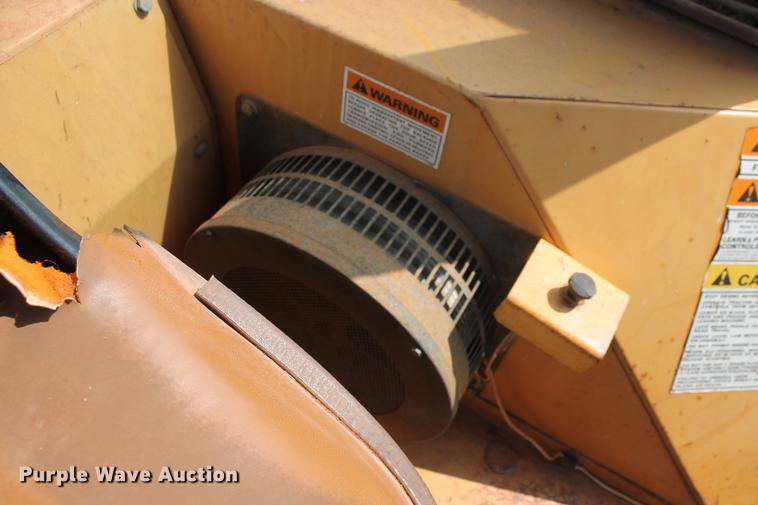 image for item DZ9999 1994 Case 480F loader tractor