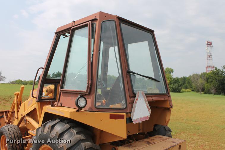 image for item DZ9999 1994 Case 480F loader tractor