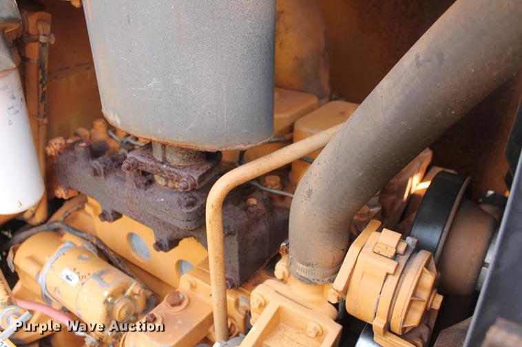 image for item DZ9999 1994 Case 480F loader tractor