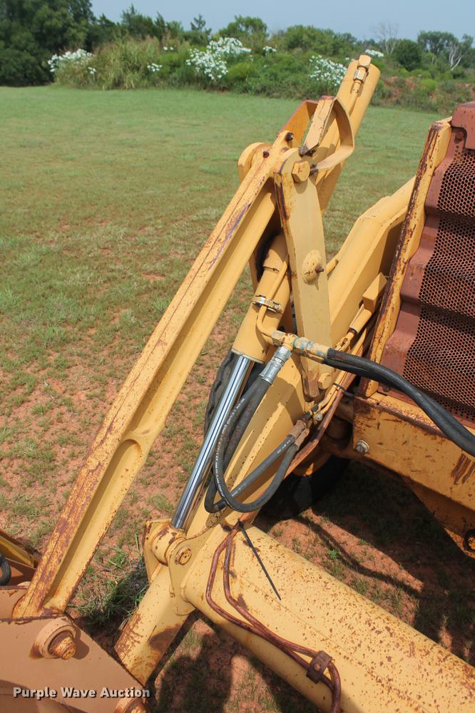 image for item DZ9999 1994 Case 480F loader tractor