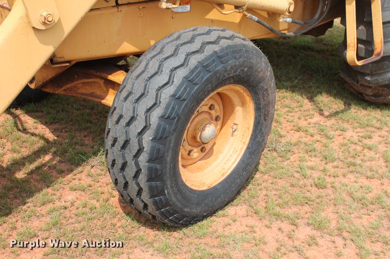 image for item DZ9999 1994 Case 480F loader tractor