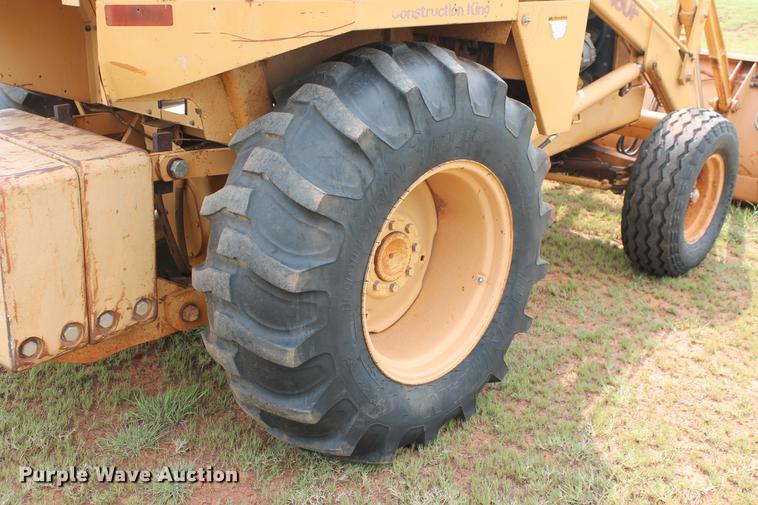 image for item DZ9999 1994 Case 480F loader tractor