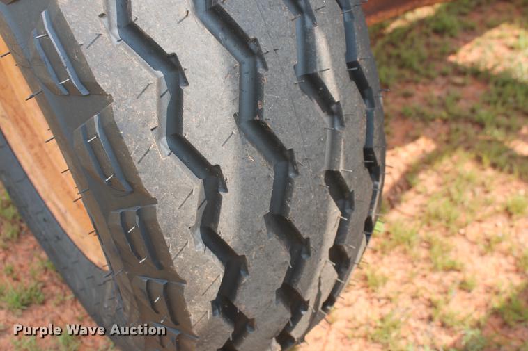 image for item DZ9999 1994 Case 480F loader tractor