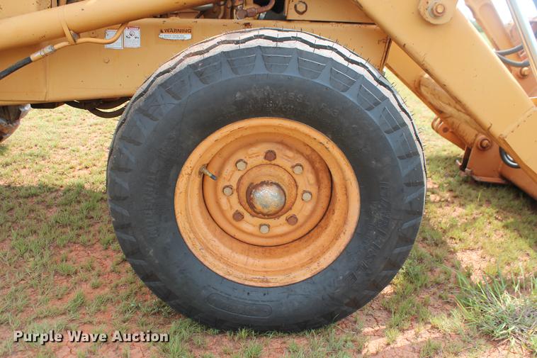 image for item DZ9999 1994 Case 480F loader tractor