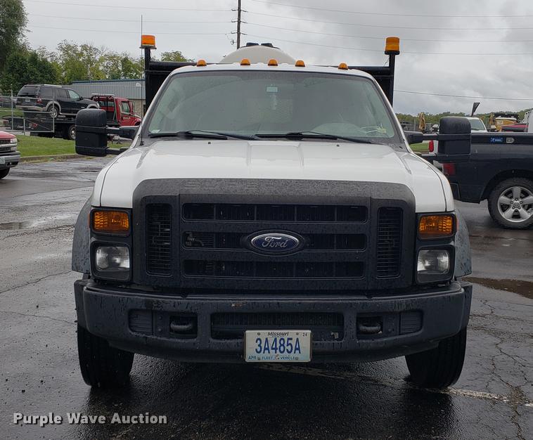 image for item EF9819 2008 Ford F450 Super Duty flatbed truck