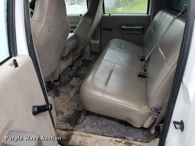 image for item EF9819 2008 Ford F450 Super Duty flatbed truck