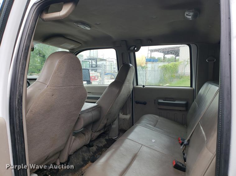 image for item EF9819 2008 Ford F450 Super Duty flatbed truck