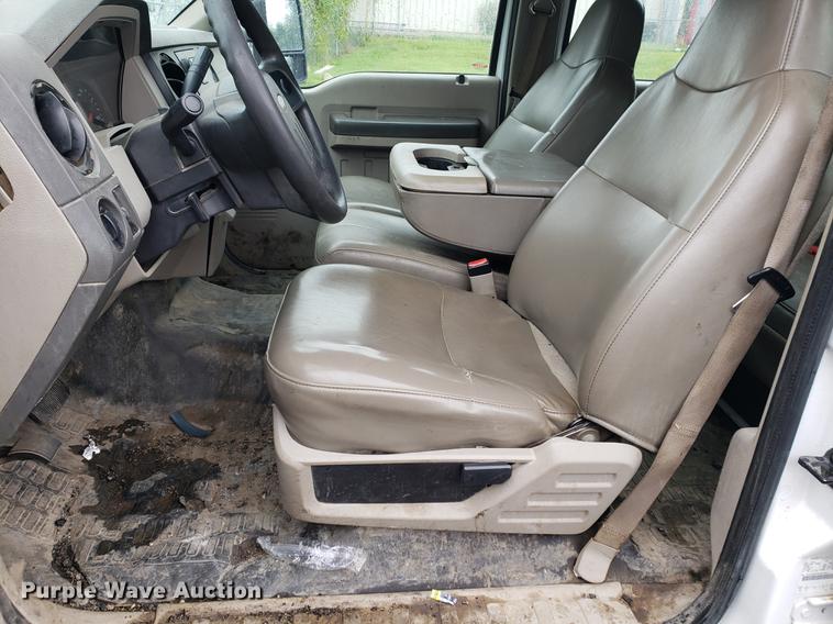 image for item EF9819 2008 Ford F450 Super Duty flatbed truck