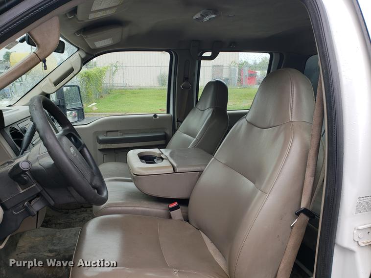 image for item EF9819 2008 Ford F450 Super Duty flatbed truck