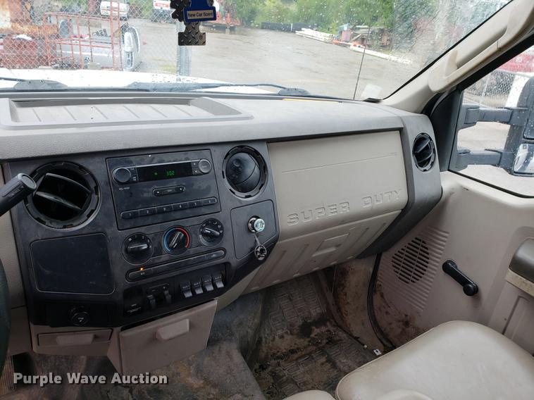 image for item EF9819 2008 Ford F450 Super Duty flatbed truck