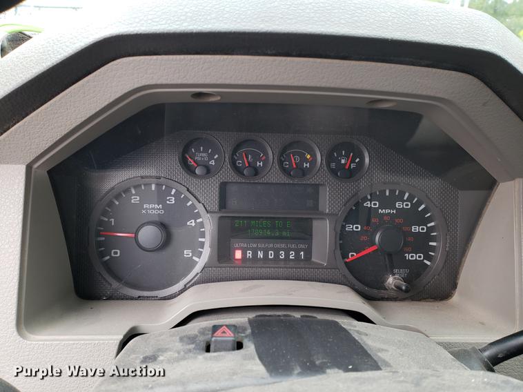 image for item EF9819 2008 Ford F450 Super Duty flatbed truck