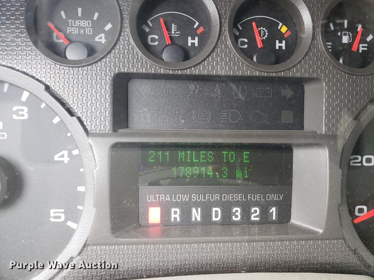 image for item EF9819 2008 Ford F450 Super Duty flatbed truck