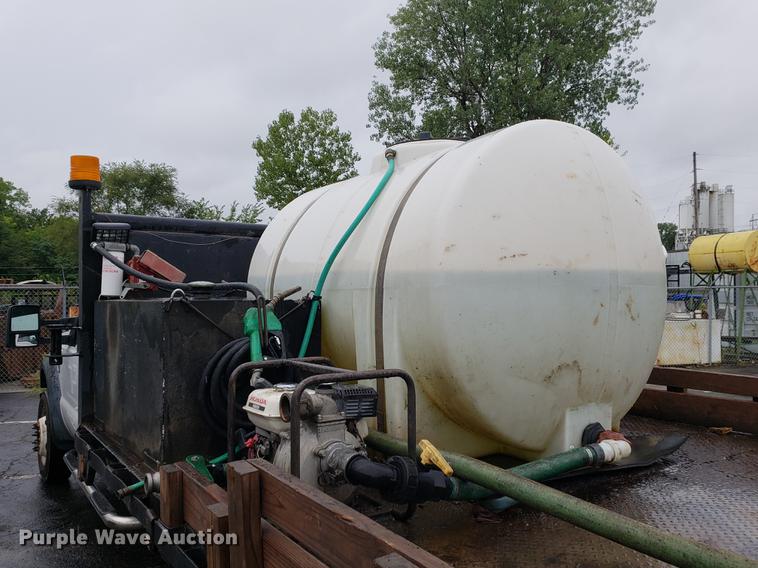 image for item EF9819 2008 Ford F450 Super Duty flatbed truck