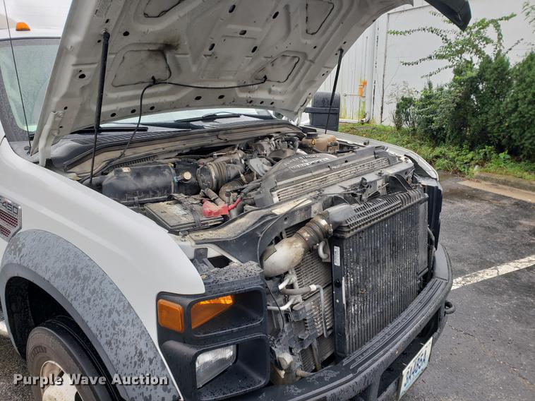 image for item EF9819 2008 Ford F450 Super Duty flatbed truck