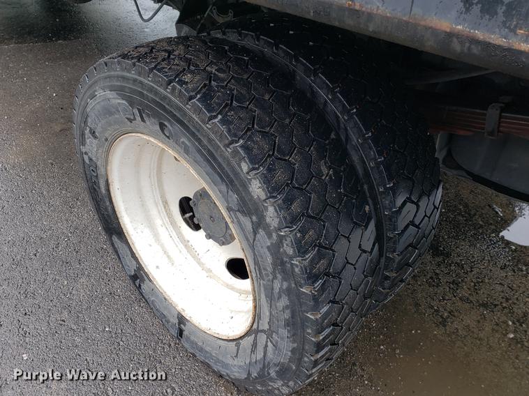 image for item EF9819 2008 Ford F450 Super Duty flatbed truck