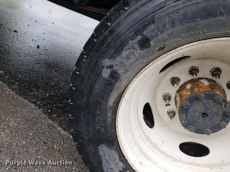 image for item EF9819 2008 Ford F450 Super Duty flatbed truck