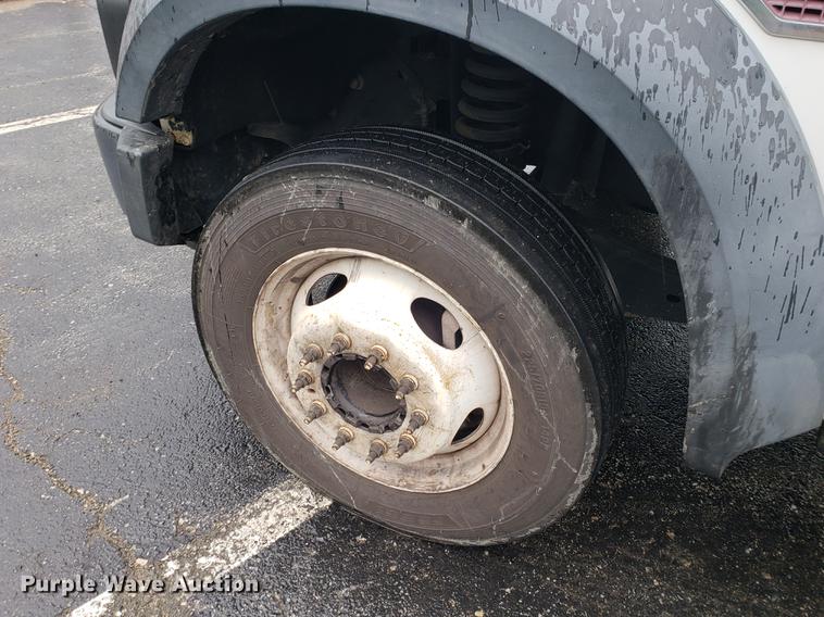 image for item EF9819 2008 Ford F450 Super Duty flatbed truck