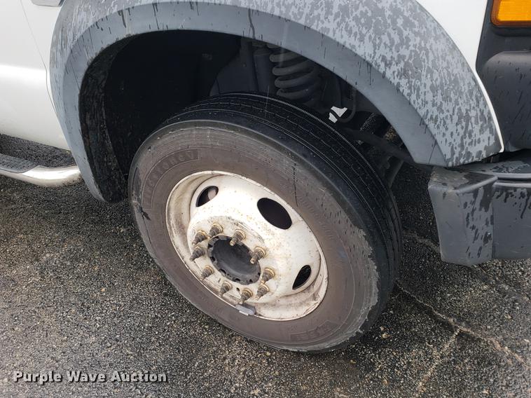 image for item EF9819 2008 Ford F450 Super Duty flatbed truck