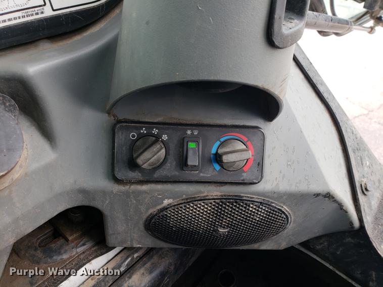 image for item EF9821 2012 Bobcat S770 skid steer