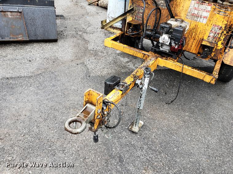 image for item EF9822 Lee Boy L250 tack wagon