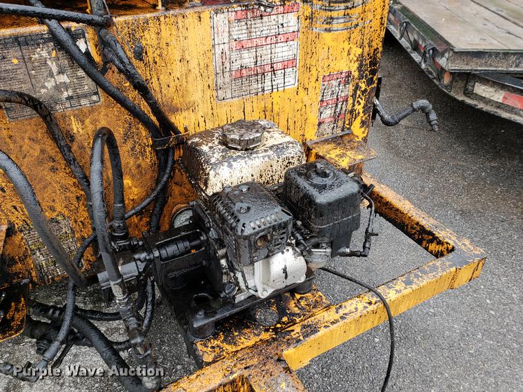 image for item EF9822 Lee Boy L250 tack wagon