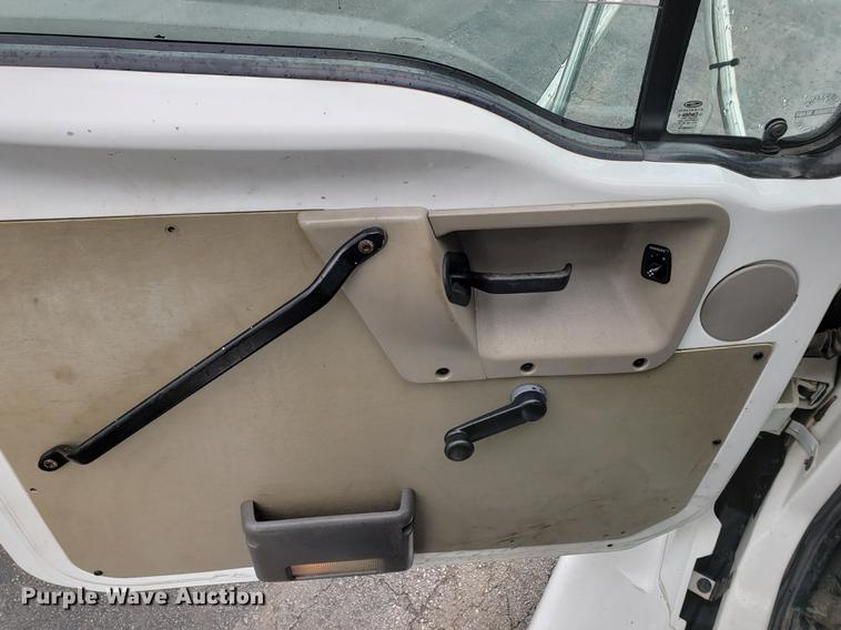 image for item EF9826 2006 Sterling AT9500 semi truck