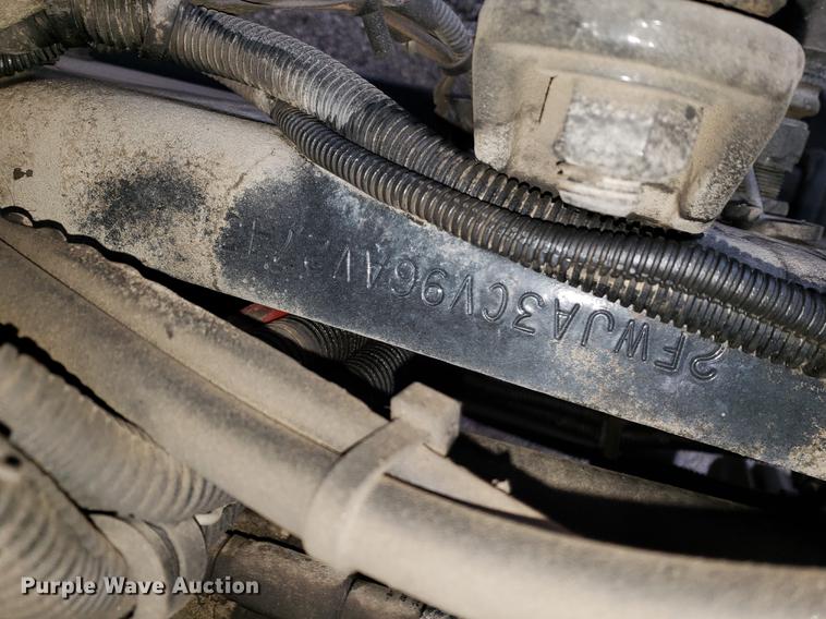 image for item EF9826 2006 Sterling AT9500 semi truck