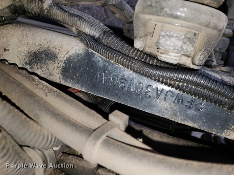 image for item EF9826 2006 Sterling AT9500 semi truck