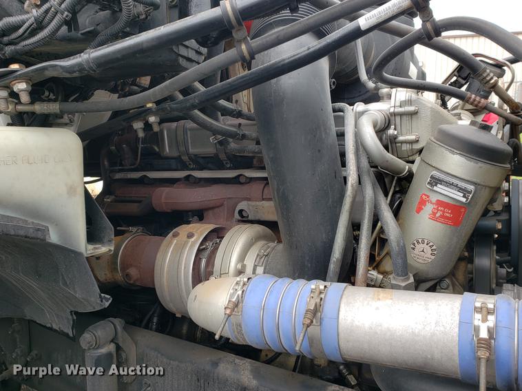 image for item EF9826 2006 Sterling AT9500 semi truck