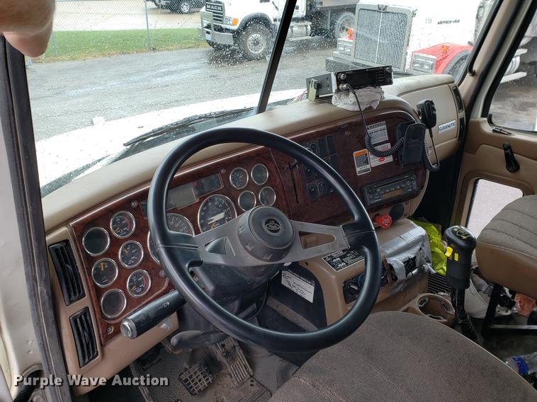 image for item EF9827 2007 Mack CV713 dump truck