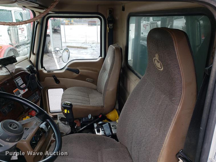 image for item EF9827 2007 Mack CV713 dump truck