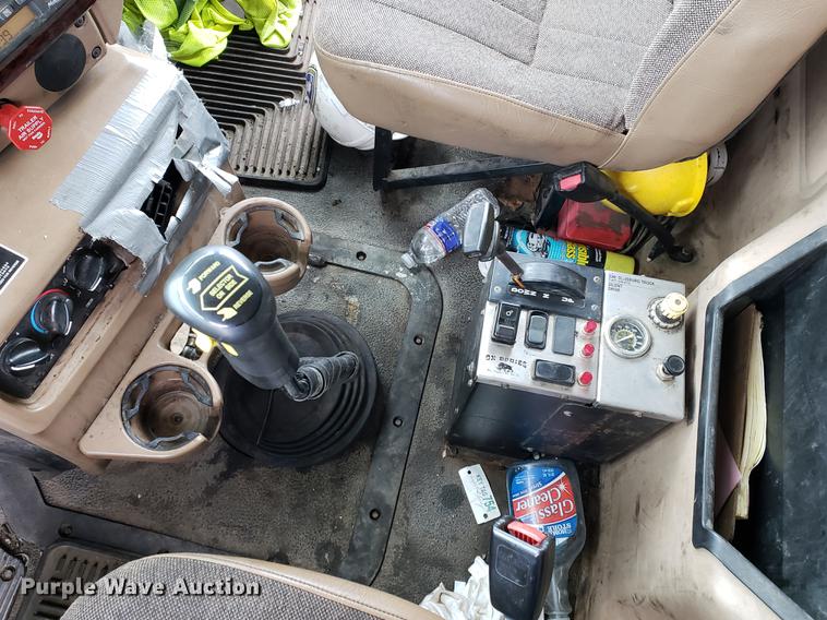 image for item EF9827 2007 Mack CV713 dump truck