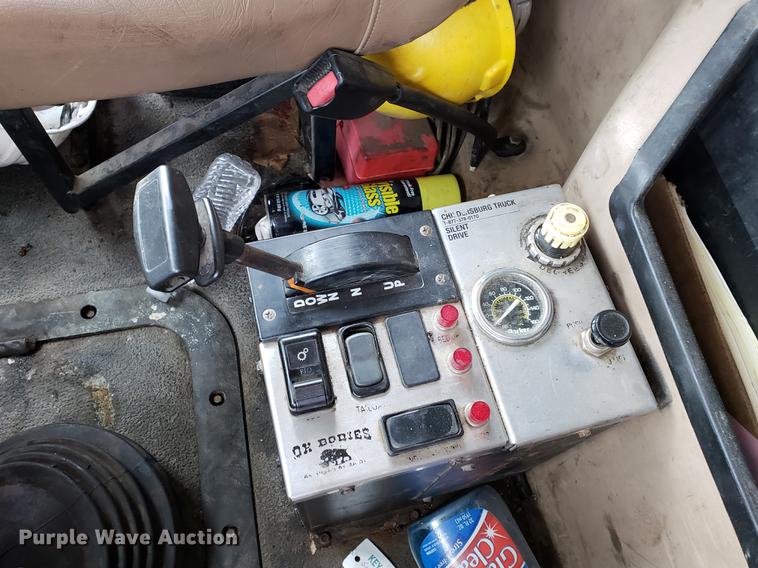 image for item EF9827 2007 Mack CV713 dump truck