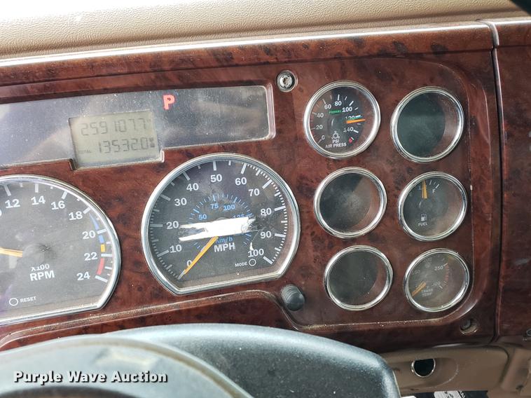 image for item EF9827 2007 Mack CV713 dump truck