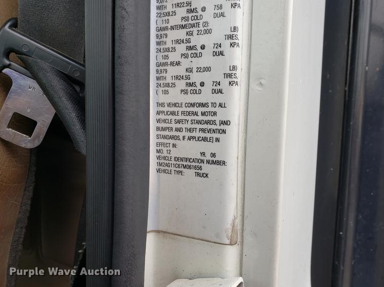 image for item EF9827 2007 Mack CV713 dump truck