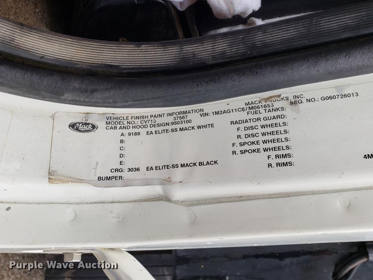 image for item EF9827 2007 Mack CV713 dump truck