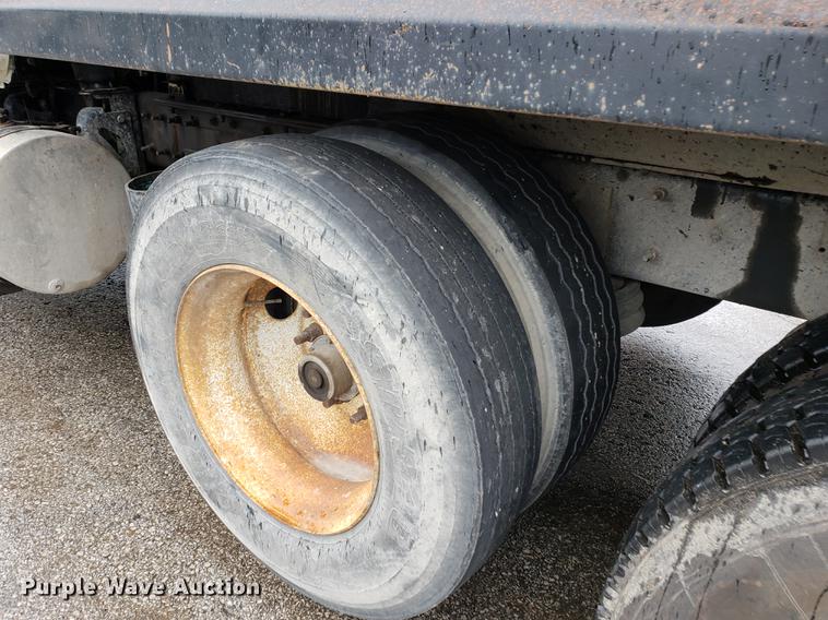 image for item EF9827 2007 Mack CV713 dump truck