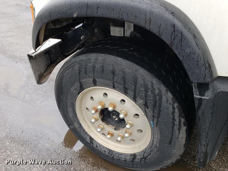 image for item EF9827 2007 Mack CV713 dump truck