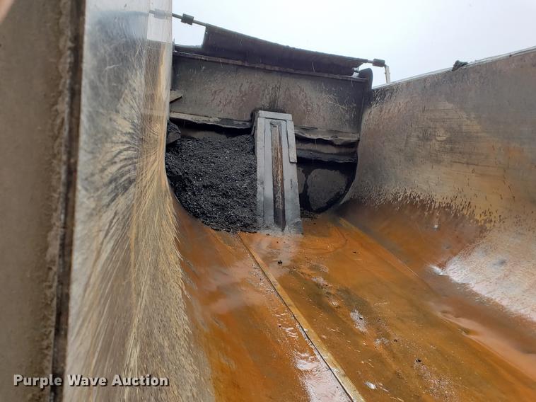 image for item EF9827 2007 Mack CV713 dump truck