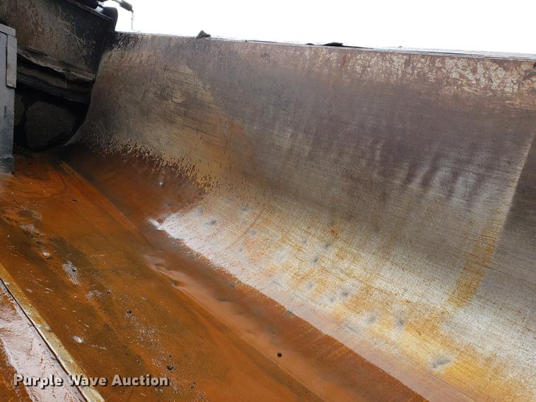 image for item EF9827 2007 Mack CV713 dump truck