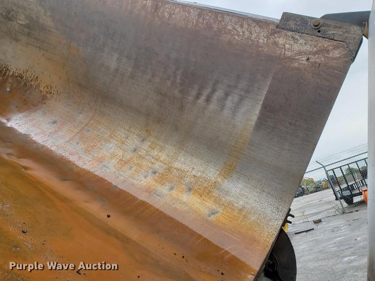 image for item EF9827 2007 Mack CV713 dump truck