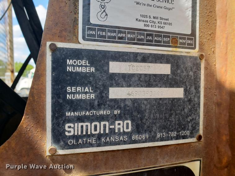 image for item EF9846 1993 Ford F700 crane truck