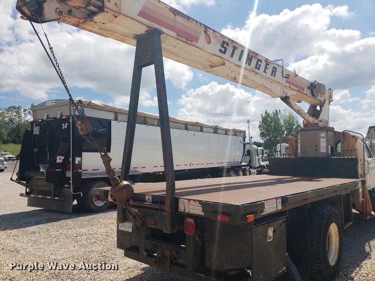 image for item EF9846 1993 Ford F700 crane truck