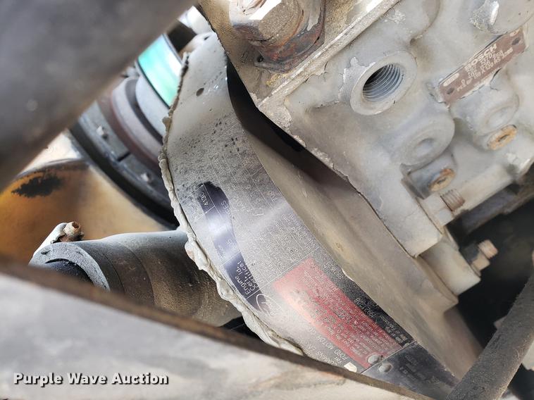 image for item EF9846 1993 Ford F700 crane truck